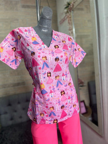 Modelo Nelida, filipina estampada y pantalon liso, tallas XS a 5XL