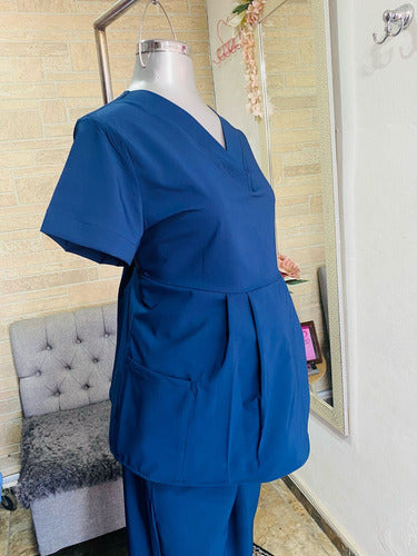 Scrub Quirúrgico de Maternidad  Modelo Dulce espera. tallas XS a 5XL, Azul marino