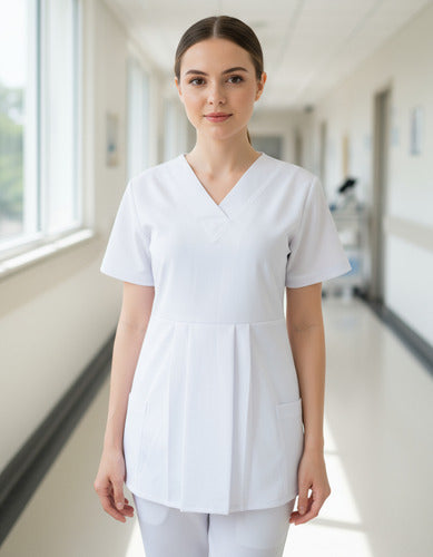 Scrub Quirúrgico de Maternidad  Modelo Dulce espera. tallas XS a 5XL. color blanco