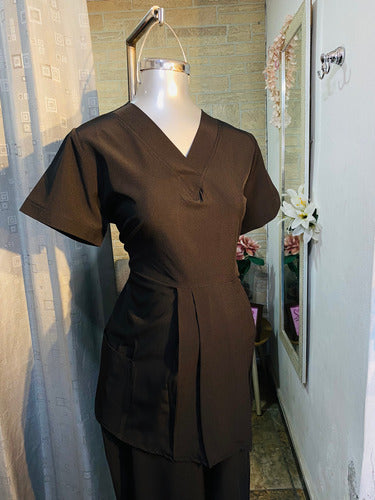 Scrub Quirúrgico de Maternidad  Modelo Dulce espera. tallas XS a 5XL Negro