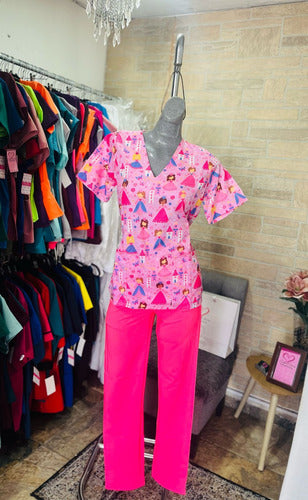 Modelo Nelida, filipina estampada y pantalon liso, tallas XS a 5XL