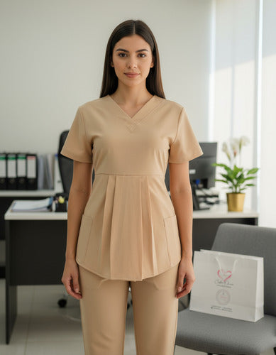 Scrub Quirúrgico de Maternidad  Modelo Dulce espera. tallas XS a 5XL Marrón Claro