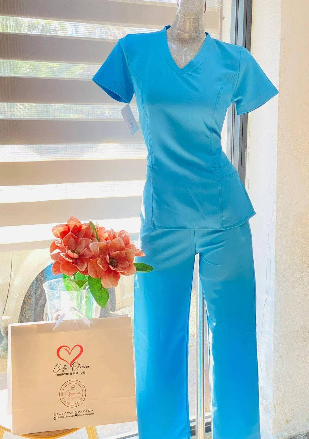 Estilo, Silueta y Confort: Conjunto Quirúrgico Victoria