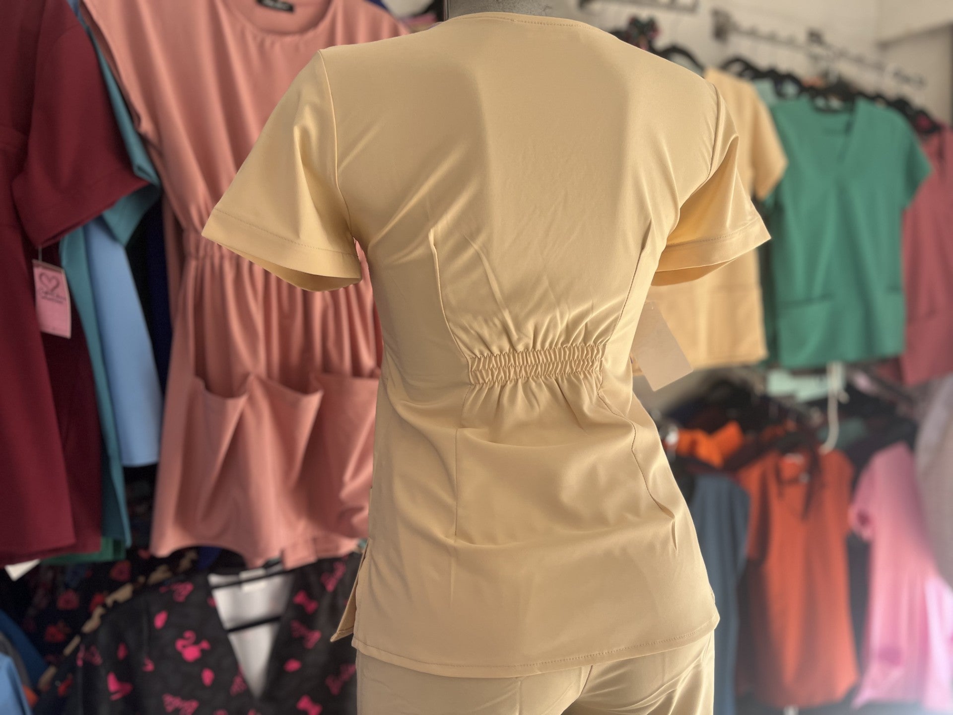 Modelo Salome, Bello y ultra femenino diseño!